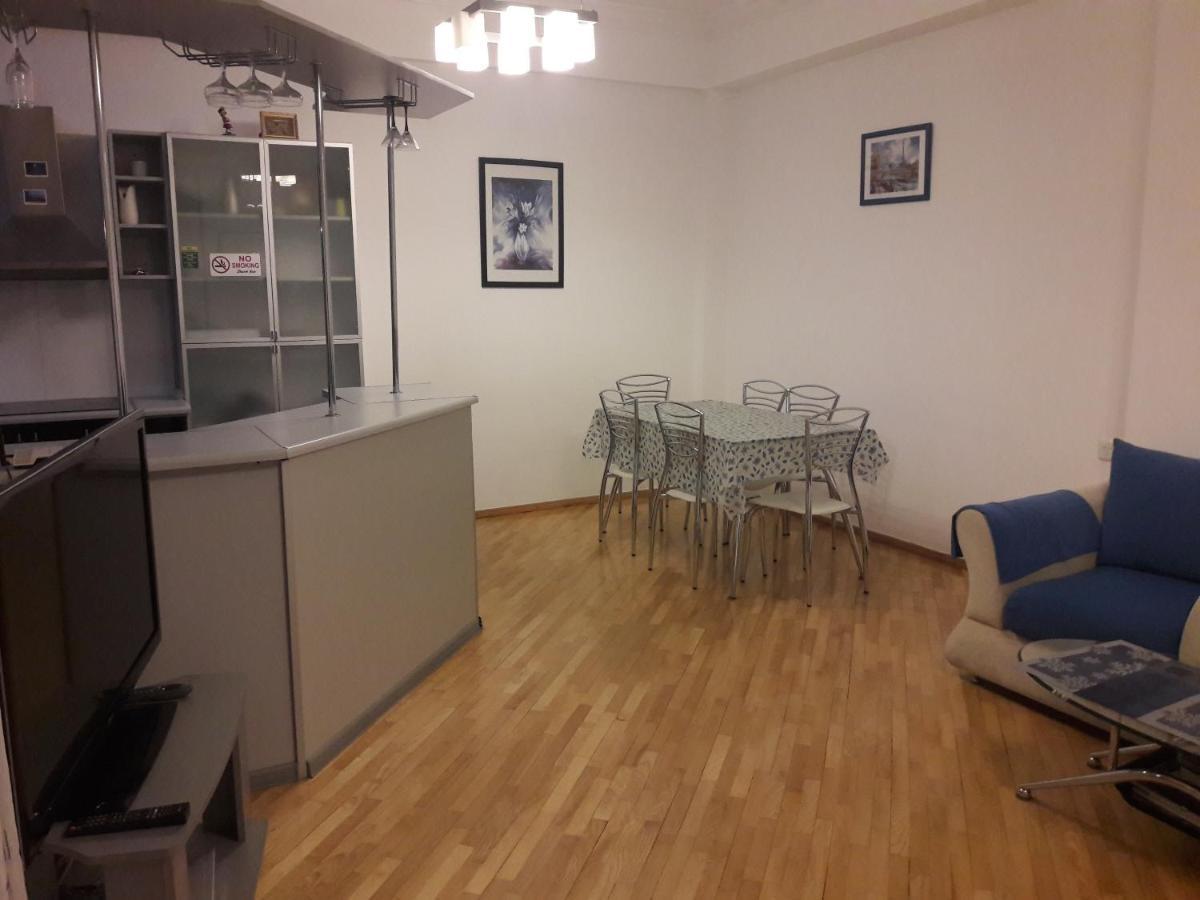 I See The Sea Nefchilyar Avenue 2 Bedroom Баку Екстериор снимка