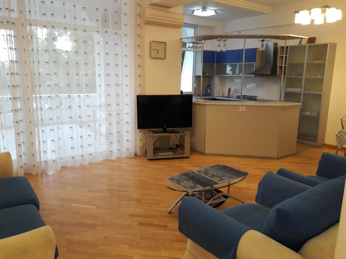 I See The Sea Nefchilyar Avenue 2 Bedroom Баку Екстериор снимка